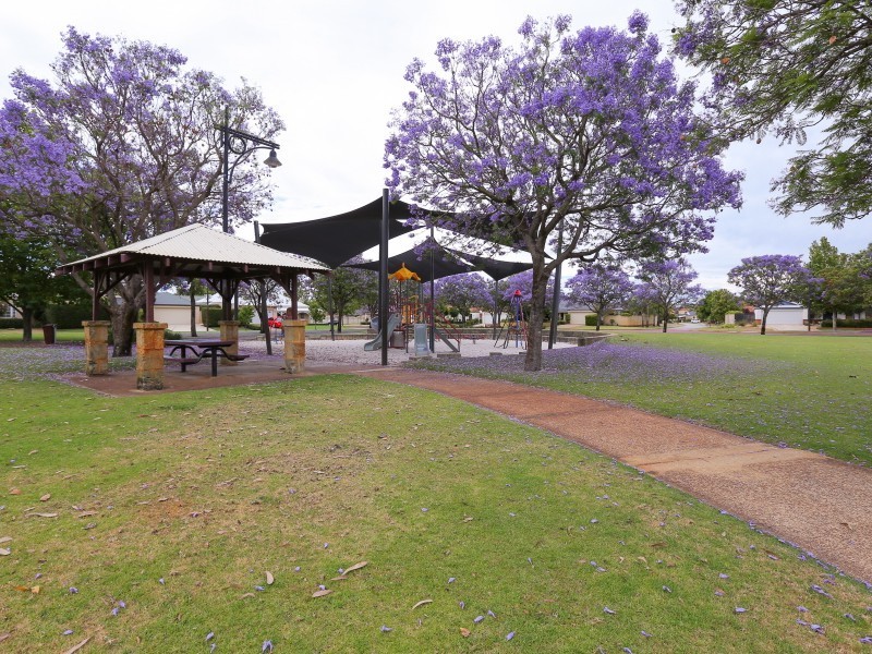 24 Burnside Terrace, Canning Vale WA 6155