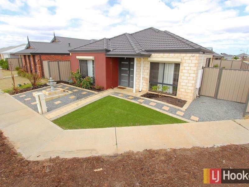 8 St Tropez Gardens, Piara Waters WA 6112