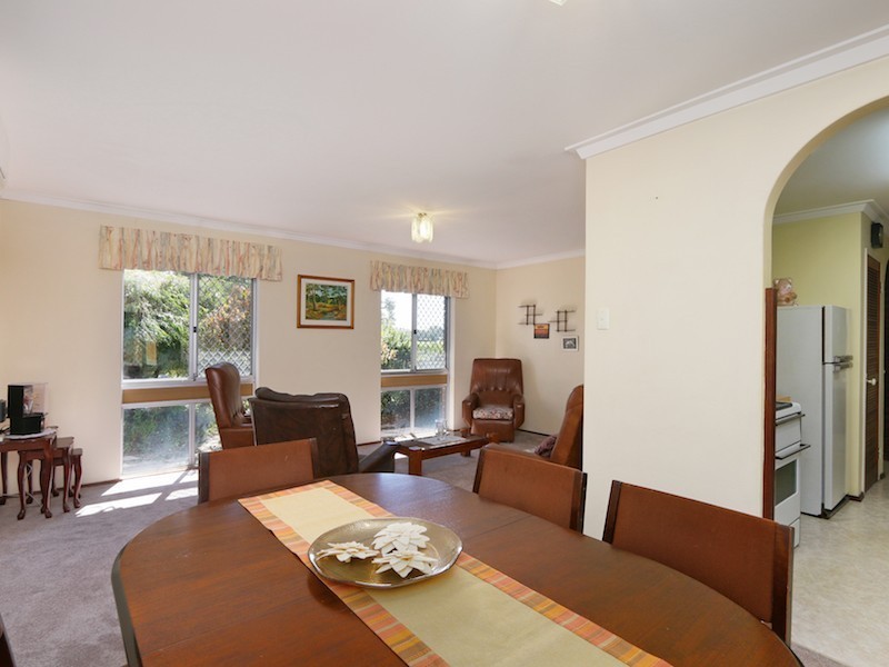 25 Rushbrook Way, Thornlie WA 6108