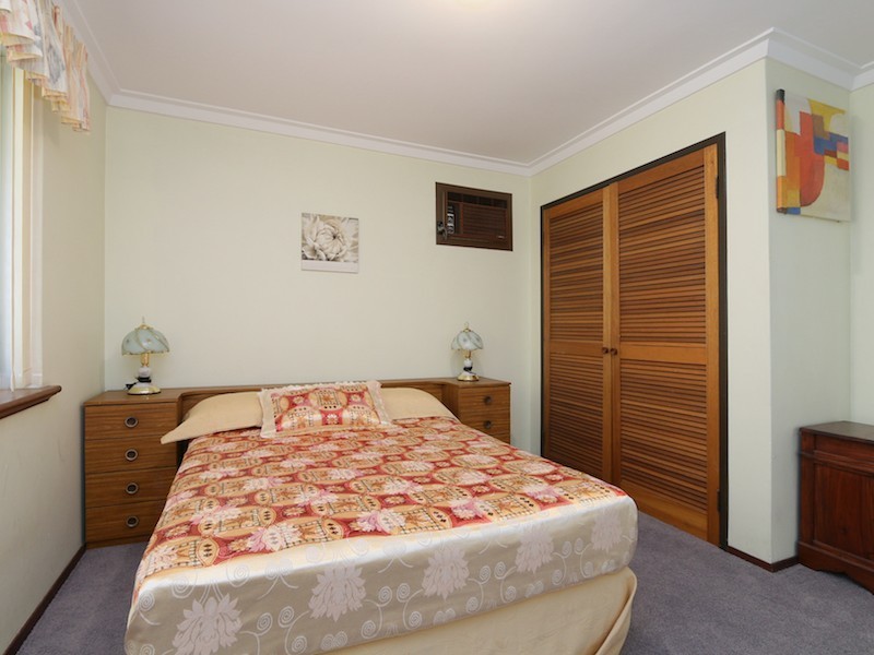 25 Rushbrook Way, Thornlie WA 6108