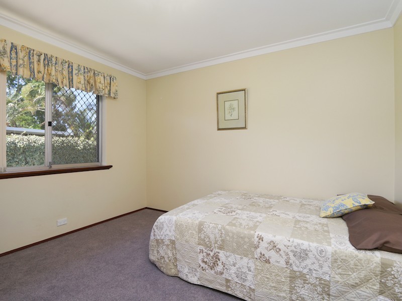 25 Rushbrook Way, Thornlie WA 6108
