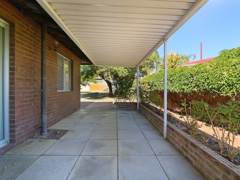 25 Rushbrook Way, Thornlie WA 6108