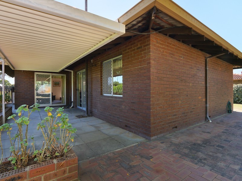 25 Rushbrook Way, Thornlie WA 6108