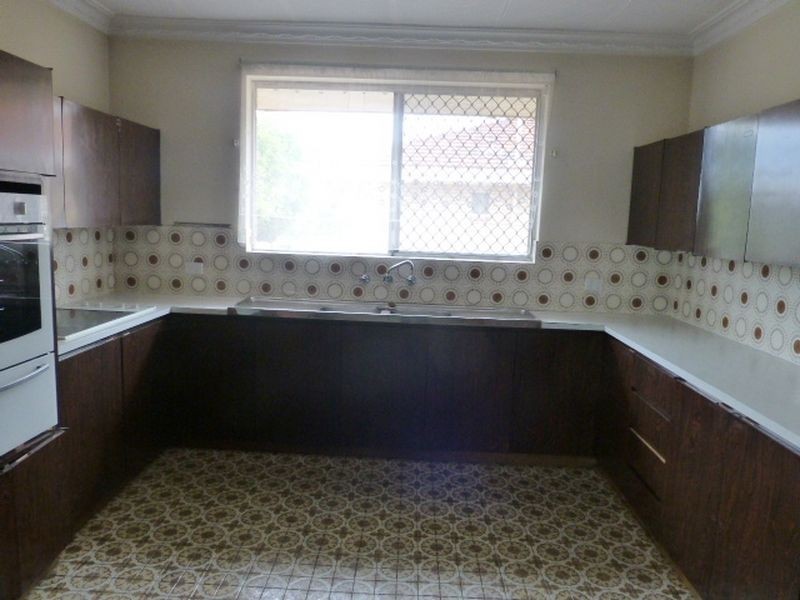 26 Wroxton Street, Midland WA 6056