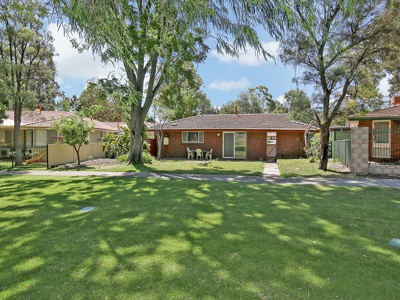 36 Regency Drive, Thornlie WA 6108