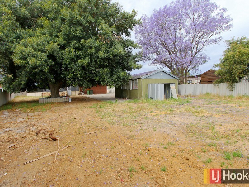 43 Numulgi Street, Armadale WA 6112