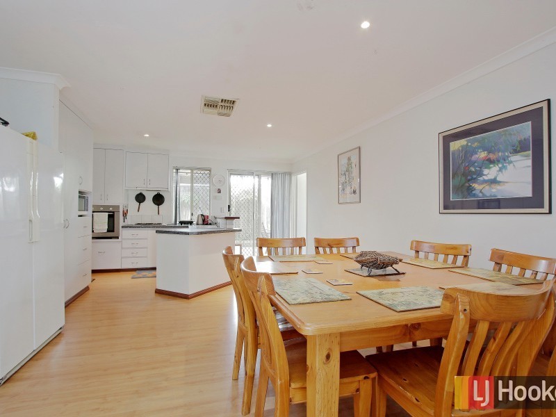 18 Starlight Pass, Seville Grove WA 6112