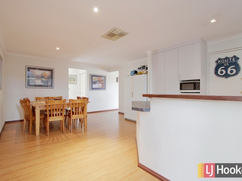 18 Starlight Pass, Seville Grove WA 6112