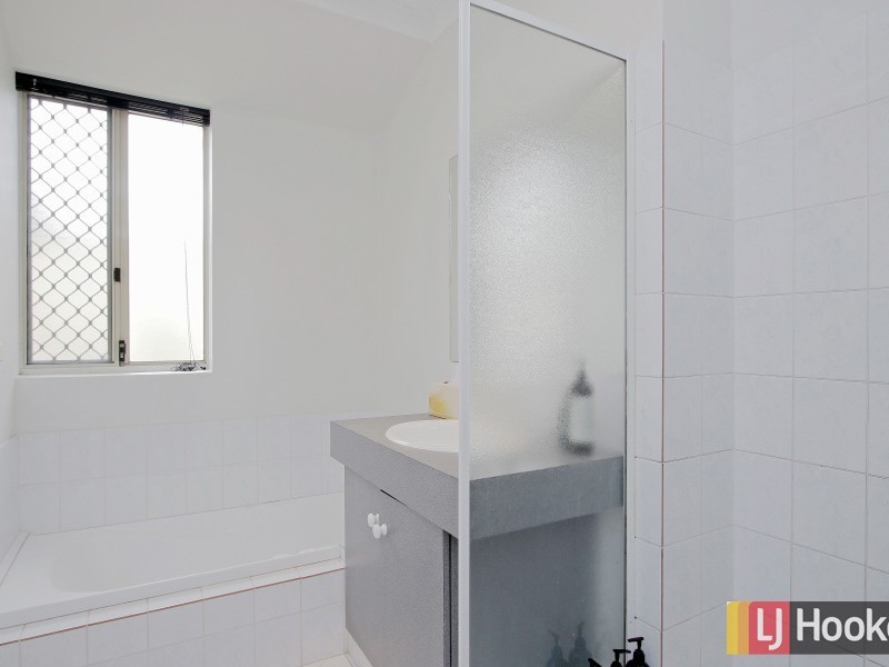 18 Starlight Pass, Seville Grove WA 6112