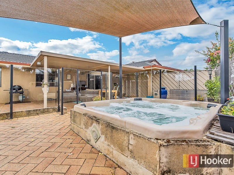 19 Ningaloo Way, Thornlie WA 6108