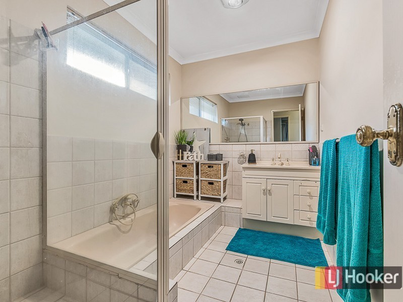 19 Ningaloo Way, Thornlie WA 6108