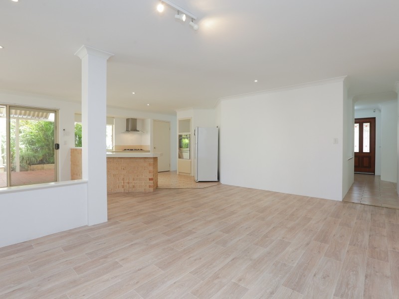 2 Hakea Court, Thornlie WA 6108