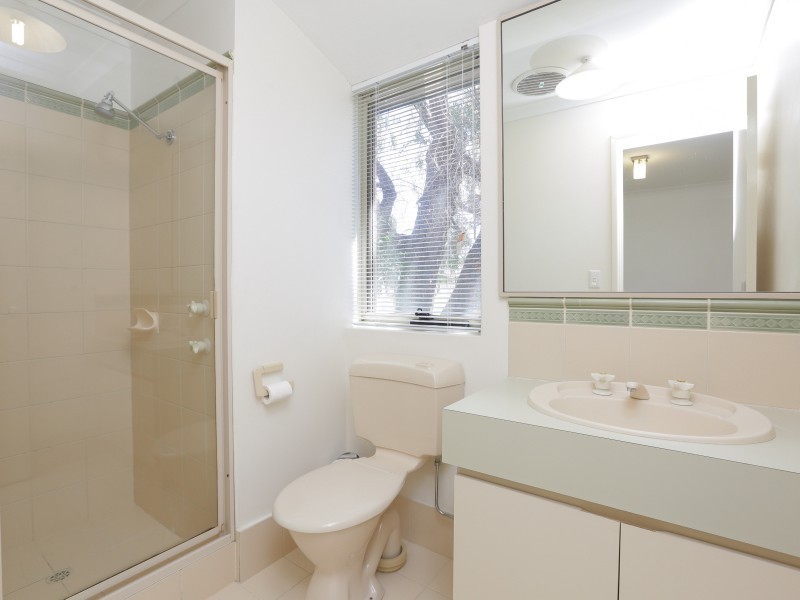 2 Hakea Court, Thornlie WA 6108