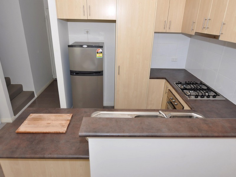 8/12 Leila Street, Cannington WA 6107