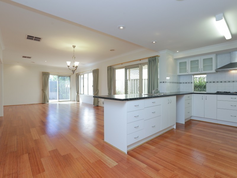 11 Southacre Drive, Canning Vale WA 6155