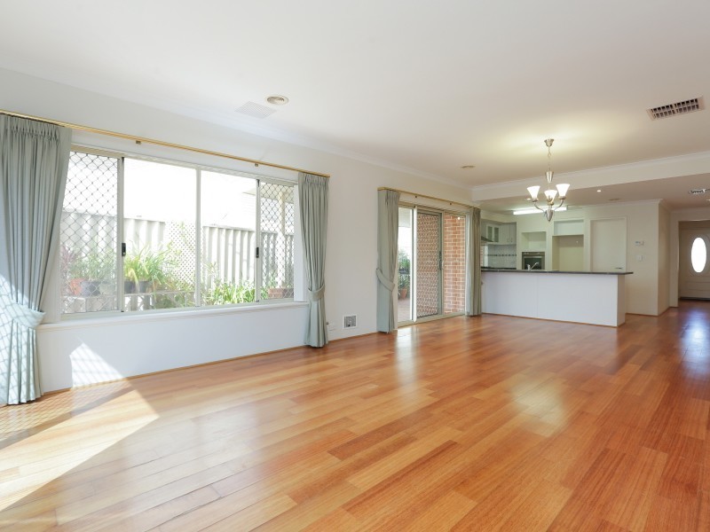 11 Southacre Drive, Canning Vale WA 6155