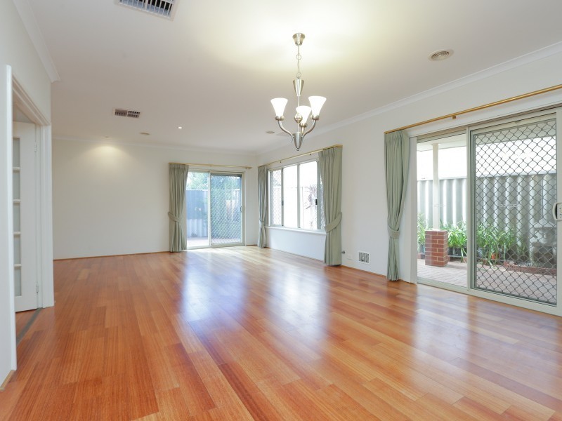 11 Southacre Drive, Canning Vale WA 6155