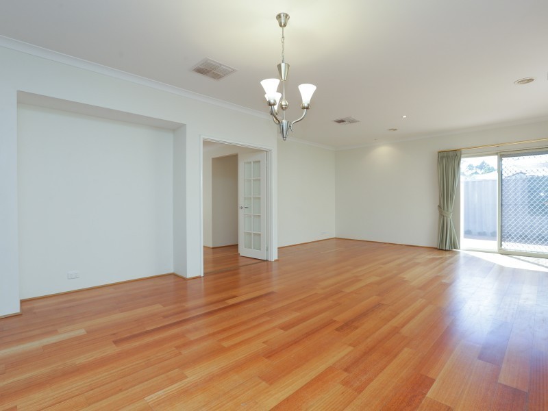 11 Southacre Drive, Canning Vale WA 6155