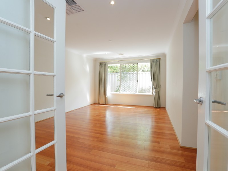 11 Southacre Drive, Canning Vale WA 6155