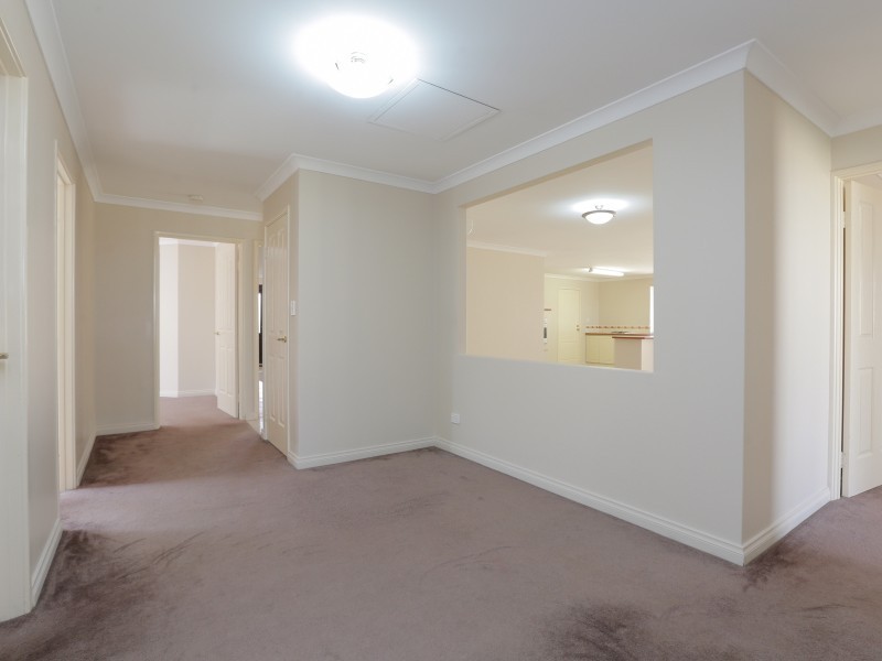 4 Janz Pass, Canning Vale WA 6155