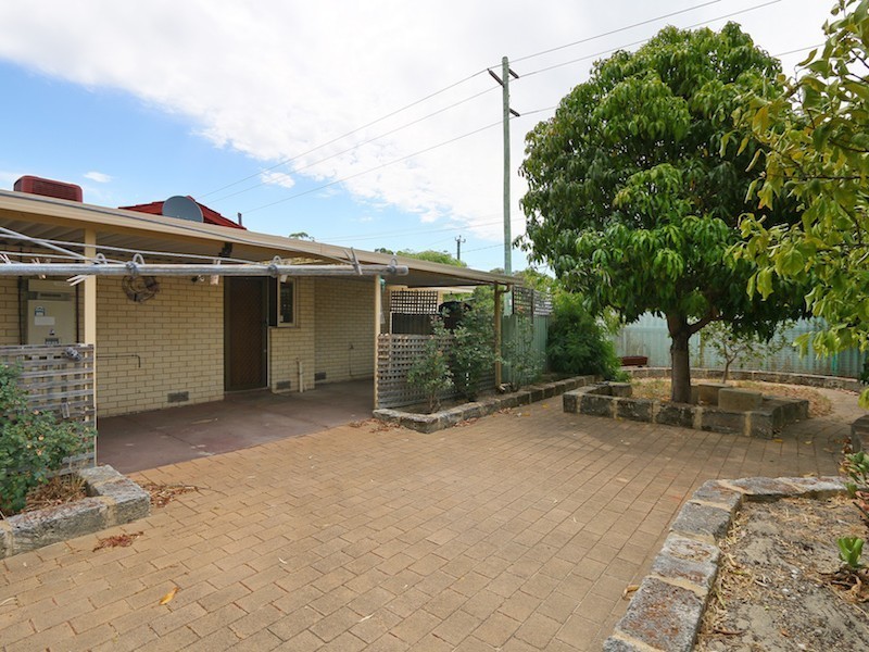 100 Yale Road, Thornlie WA 6108