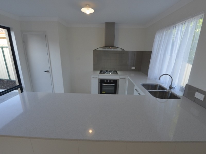 33 Yale Road, Thornlie WA 6108
