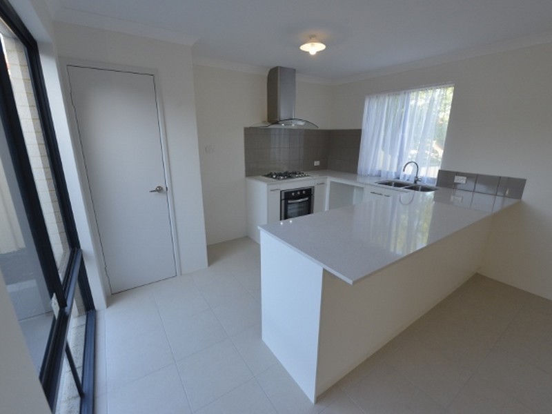 33 Yale Road, Thornlie WA 6108
