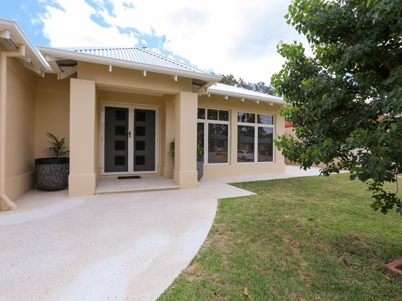 10 Tranquility Place, Maddington WA 6109