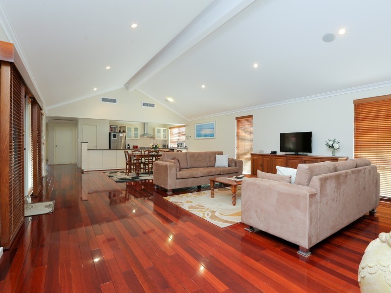10 Tranquility Place, Maddington WA 6109