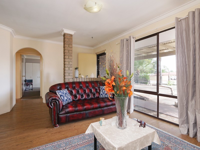 59 Ashburton Drive, Gosnells WA 6110