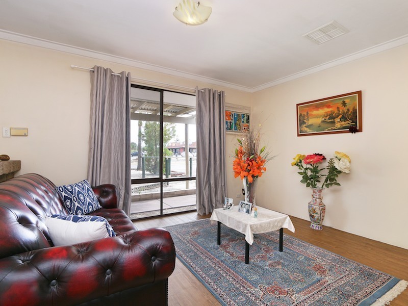 59 Ashburton Drive, Gosnells WA 6110