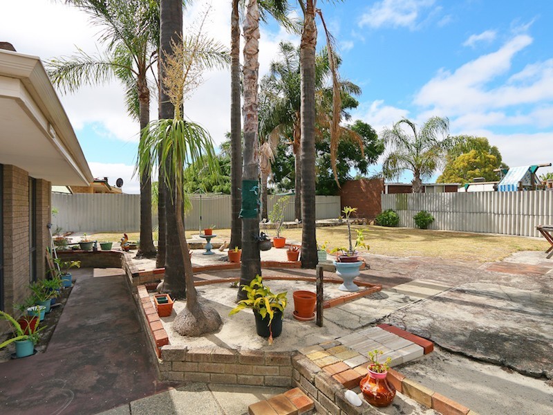 59 Ashburton Drive, Gosnells WA 6110