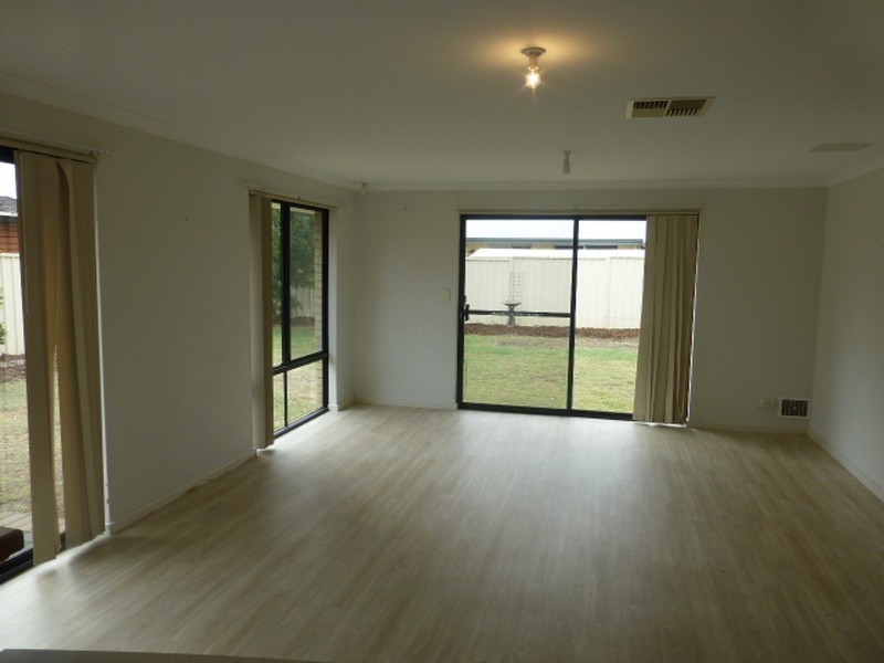 40 Teal Brook Circle, Seville Grove WA 6112