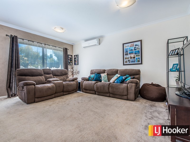 17/18 Deanmore Bend, Hammond Park WA 6164