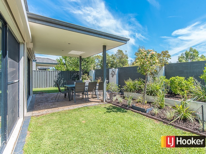 17/18 Deanmore Bend, Hammond Park WA 6164