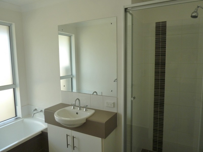 1 Linkwater Pass, Southern River WA 6110