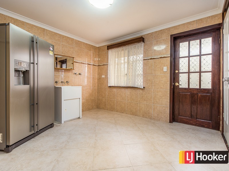 17 Harber Drive, Armadale WA 6112