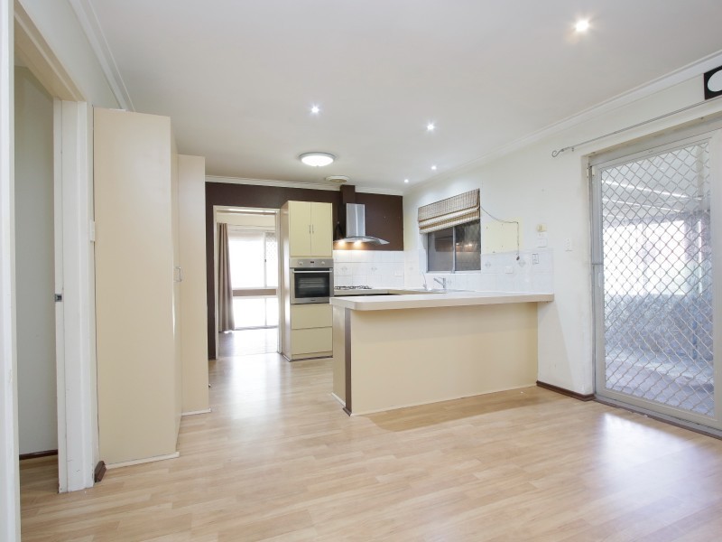 10 Camberley Street, Thornlie WA 6108