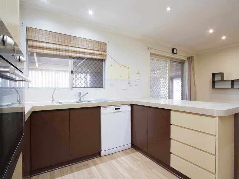 10 Camberley Street, Thornlie WA 6108