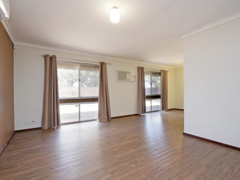 10 Camberley Street, Thornlie WA 6108