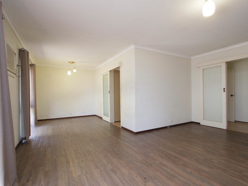 10 Camberley Street, Thornlie WA 6108