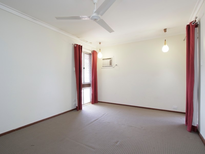 10 Camberley Street, Thornlie WA 6108