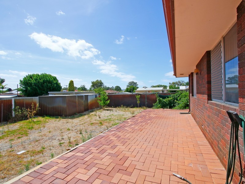 10 Camberley Street, Thornlie WA 6108