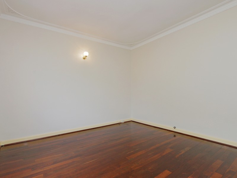 17 Pegus Street, Thornlie WA 6108