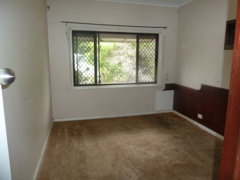 12 Tonbridge Way, Thornlie WA 6108