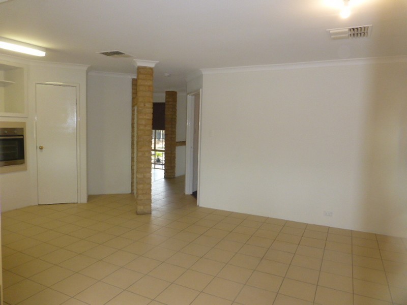 54 Seville Drive, Seville Grove WA 6112