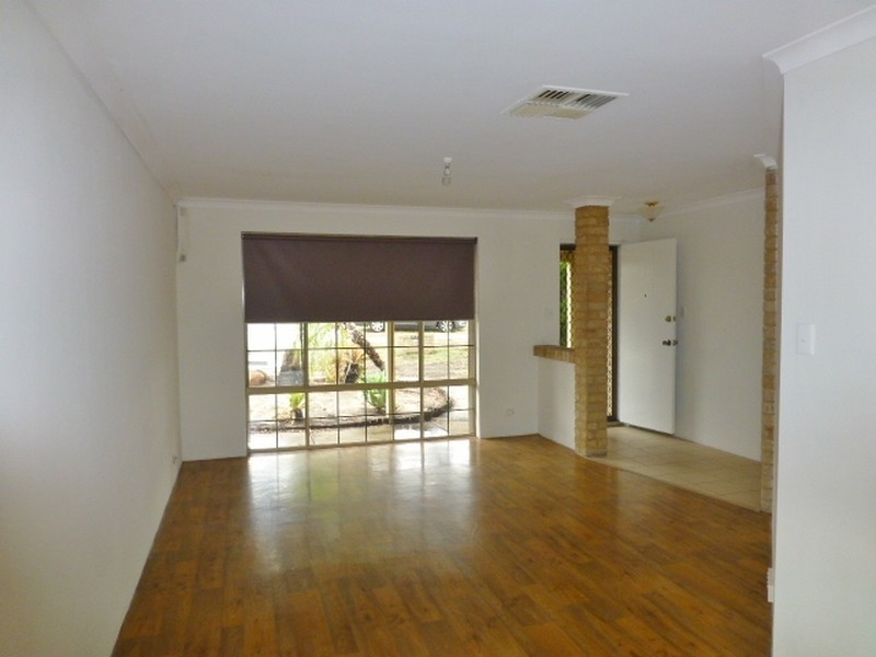 54 Seville Drive, Seville Grove WA 6112