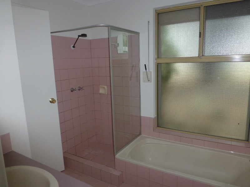 54 Seville Drive, Seville Grove WA 6112