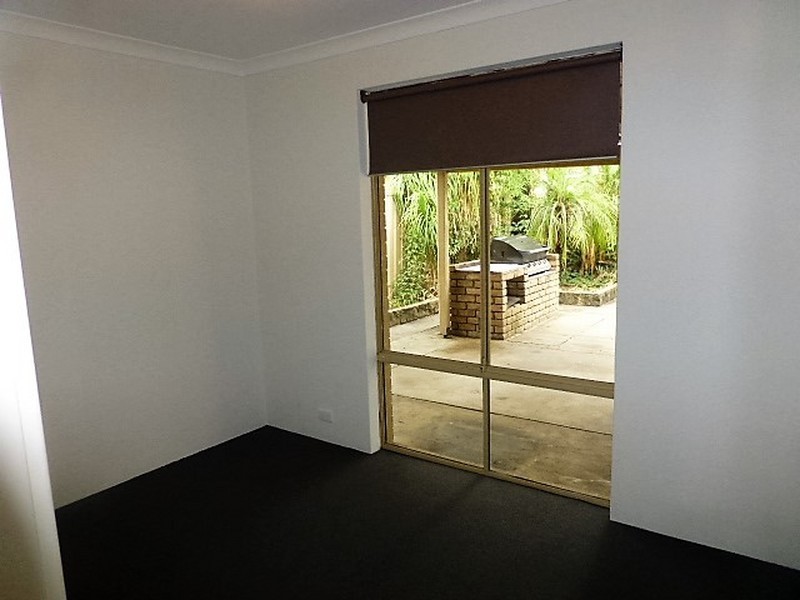 54 Seville Drive, Seville Grove WA 6112