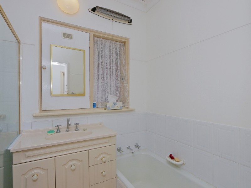 3 Pegus Street, Thornlie WA 6108
